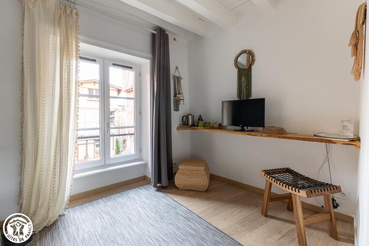 Le Logis D'Hestia Apartman Billom Kültér fotó