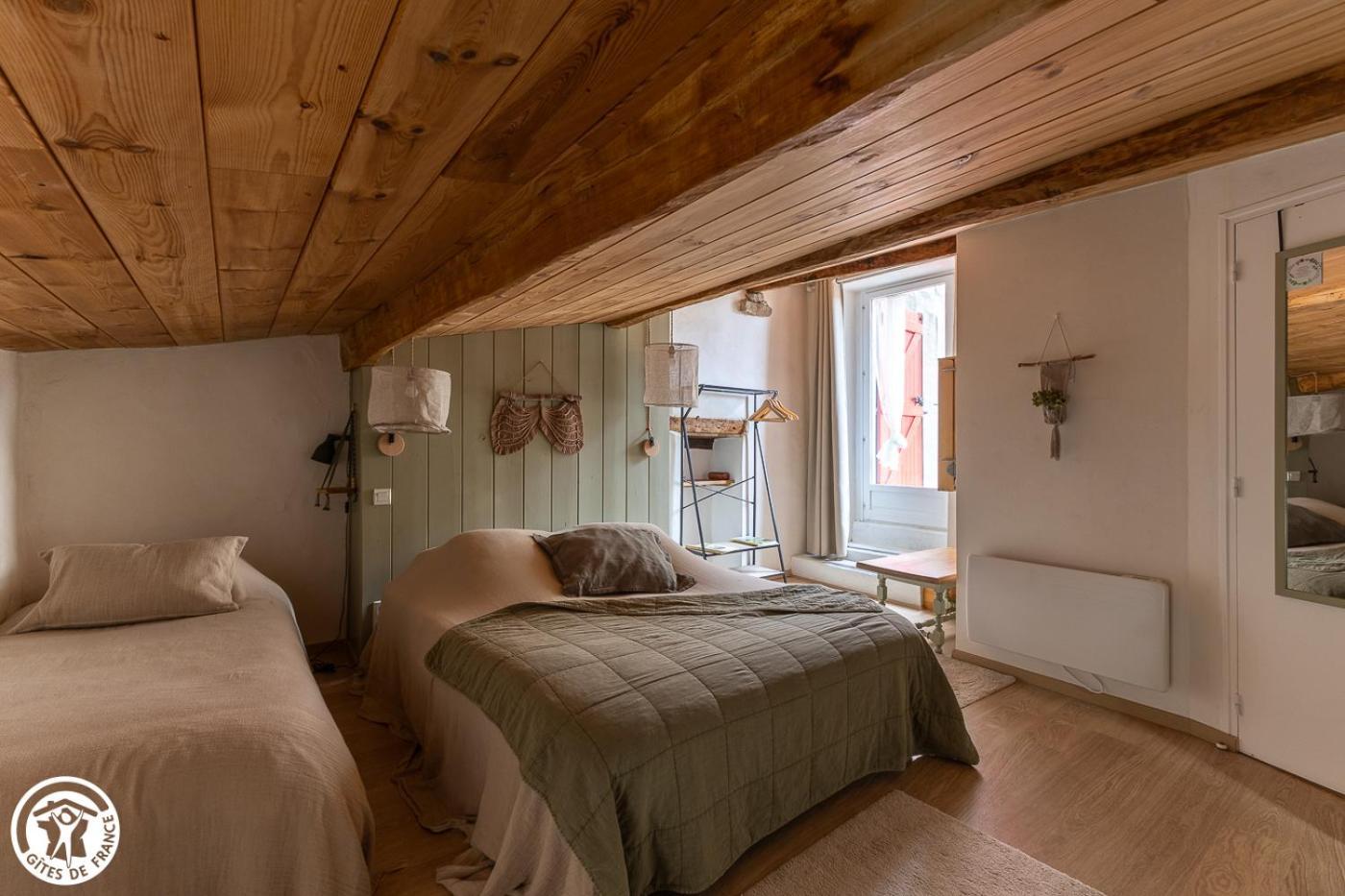 Le Logis D'Hestia Apartman Billom Szoba fotó