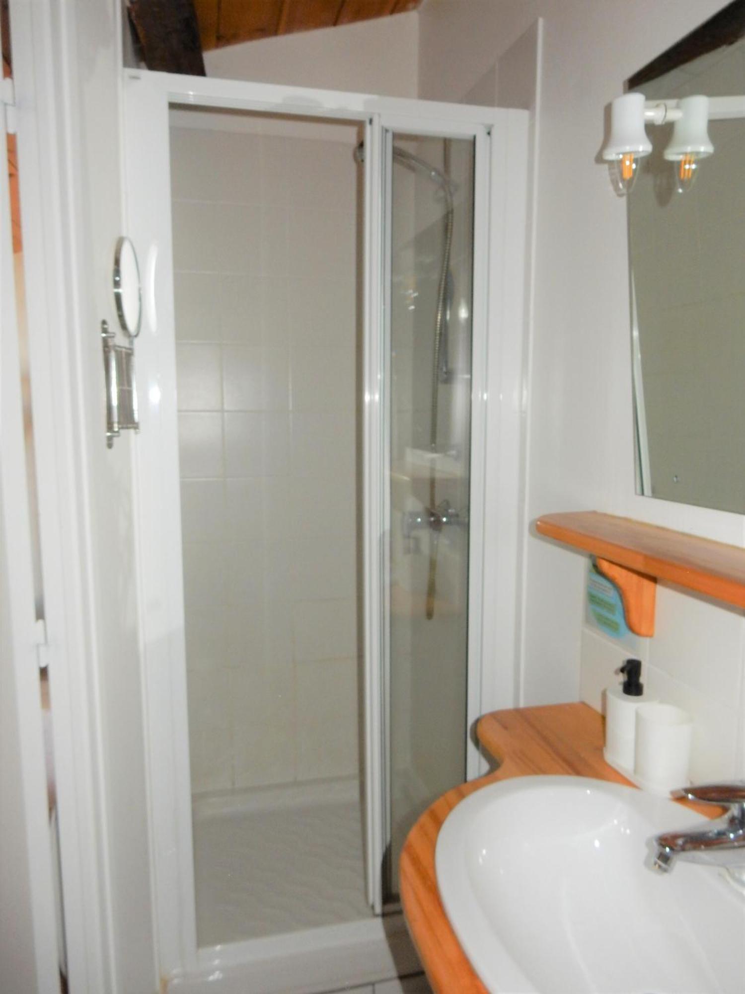 Le Logis D'Hestia Apartman Billom Szoba fotó